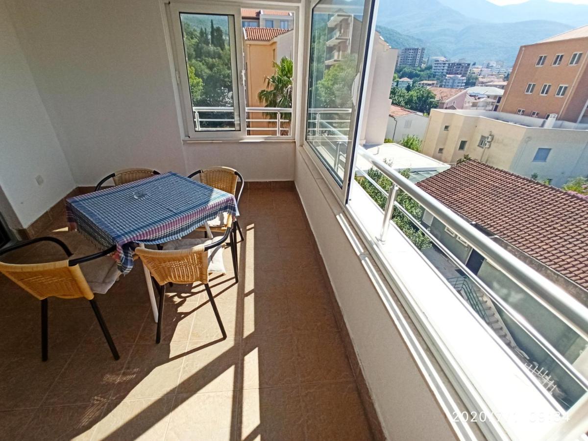 Apartments Mitende Budva Bagian luar foto