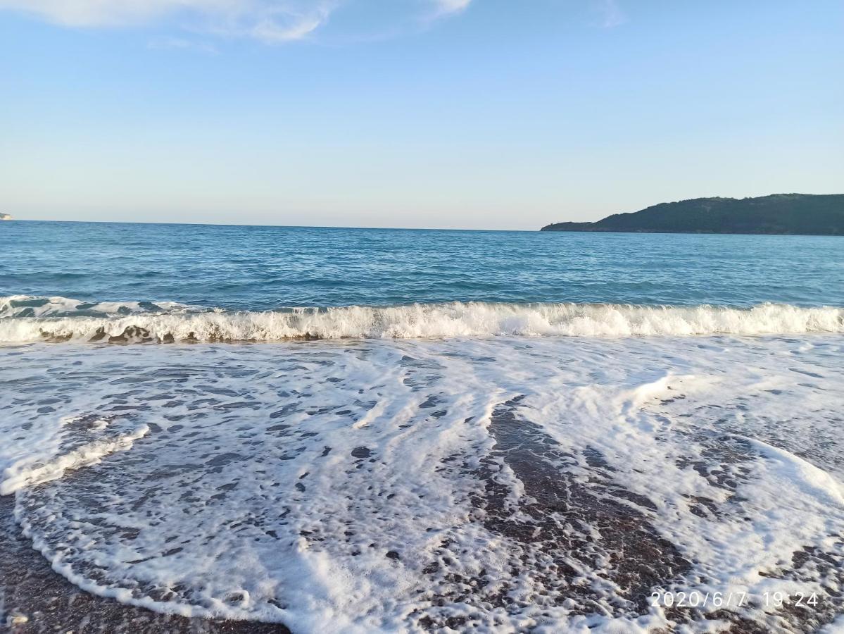 Apartments Mitende Budva Bagian luar foto