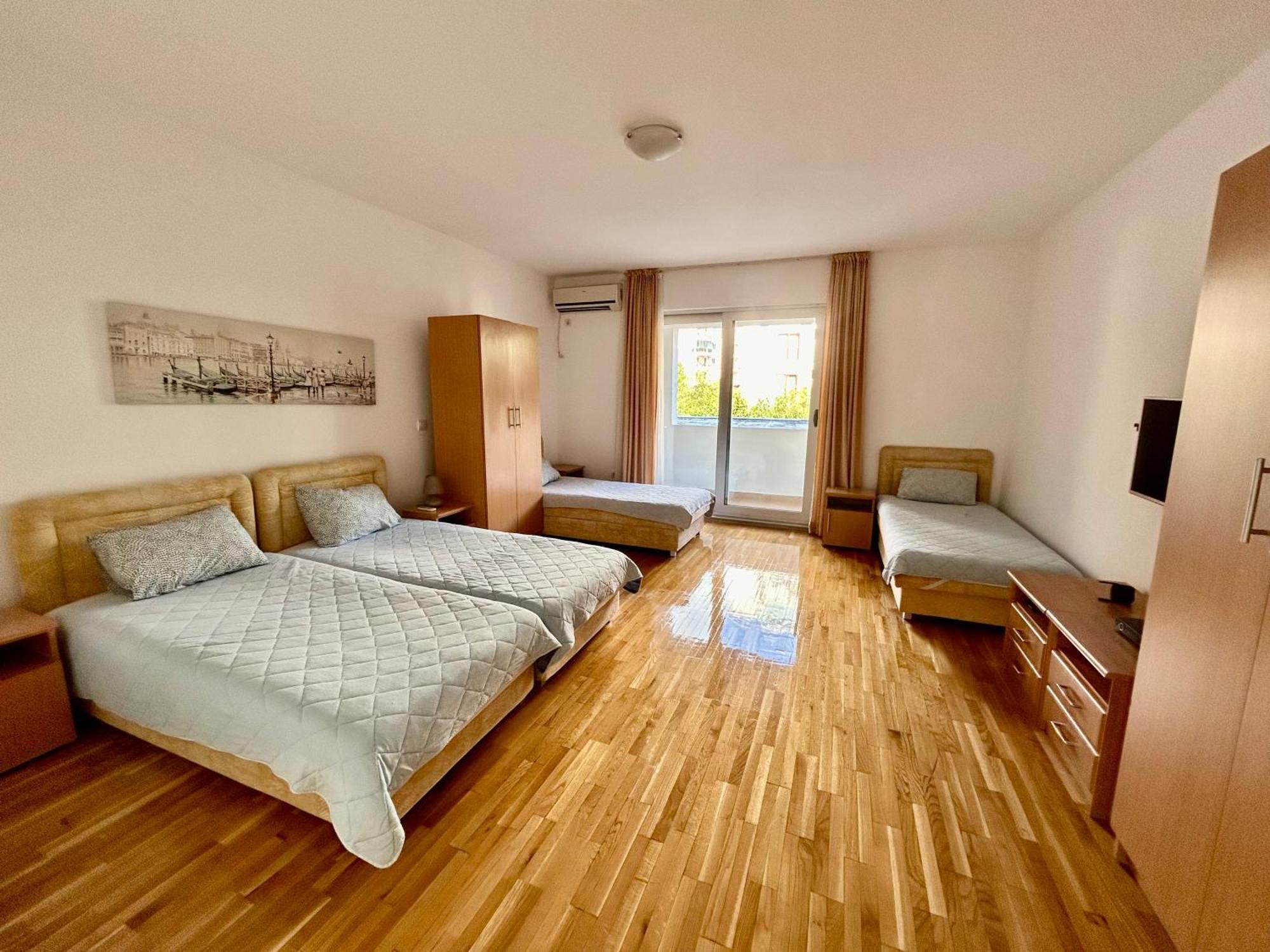 Apartments Mitende Budva Bagian luar foto