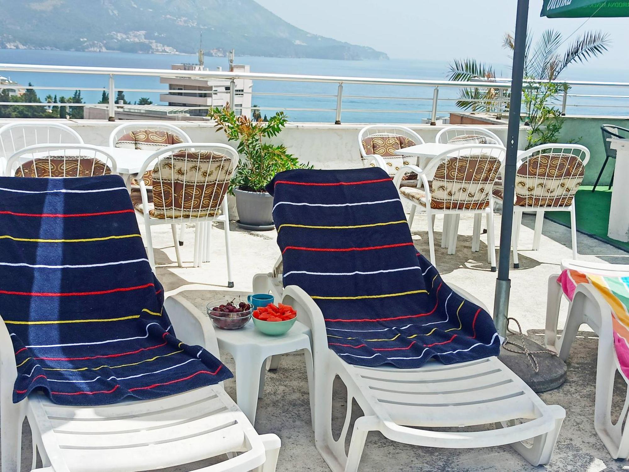 Apartments Mitende Budva Bagian luar foto