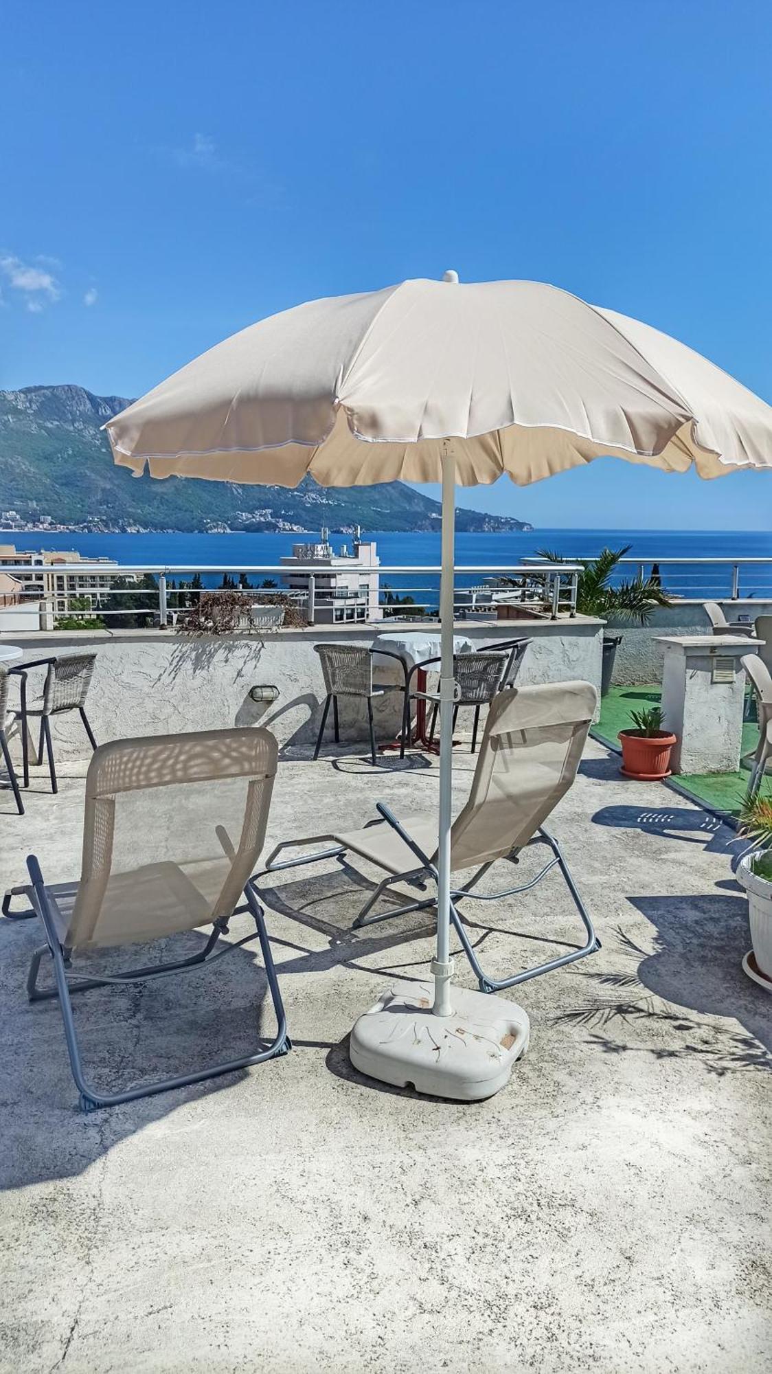 Apartments Mitende Budva Bagian luar foto