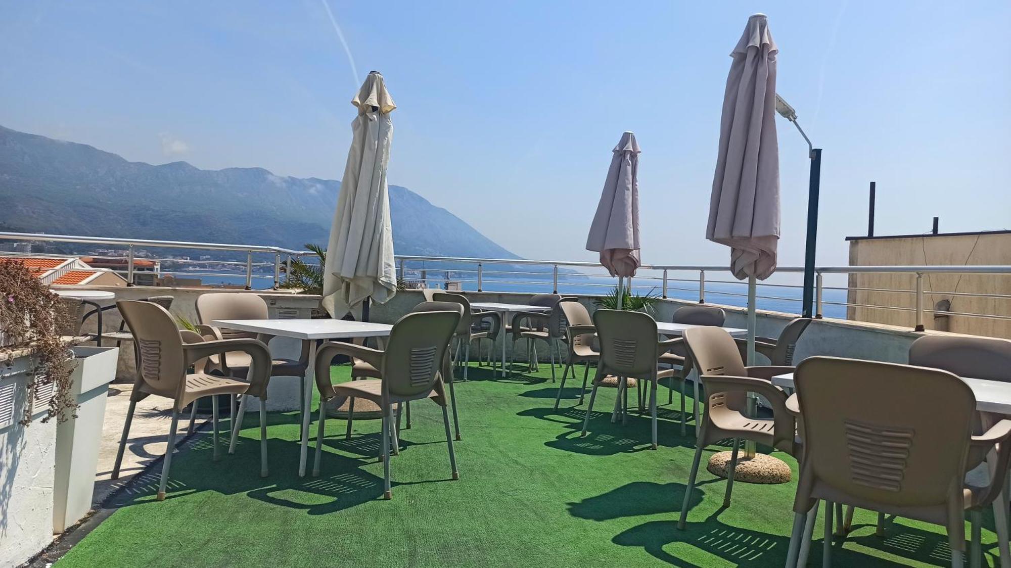 Apartments Mitende Budva Bagian luar foto
